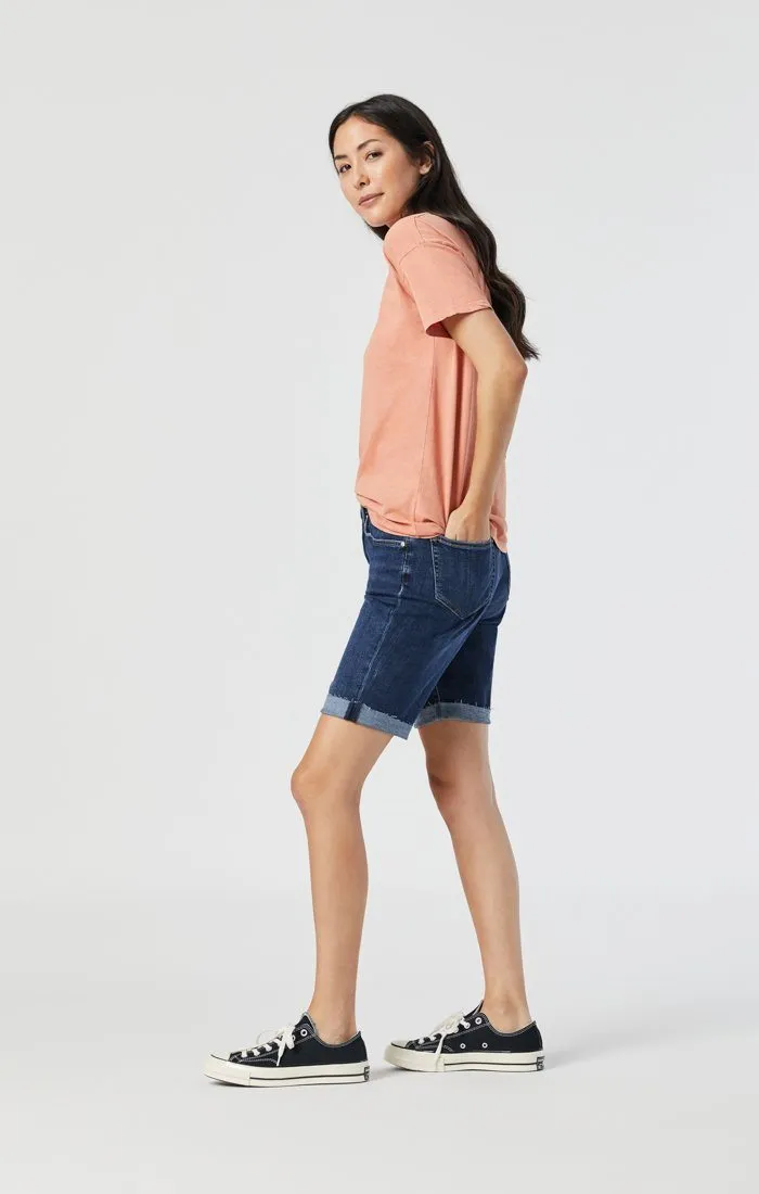 ALEXIS SHORTS IN DARK FRAYED HEM FEATHER BLUE