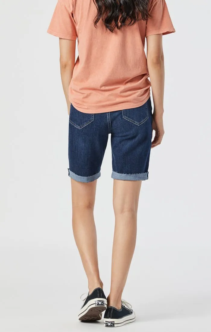 ALEXIS SHORTS IN DARK FRAYED HEM FEATHER BLUE