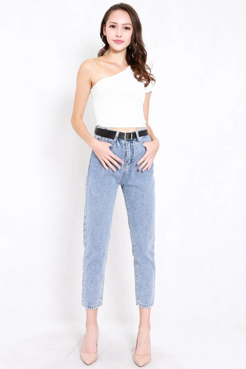 Belted Denim Jeans (Faded Blue)