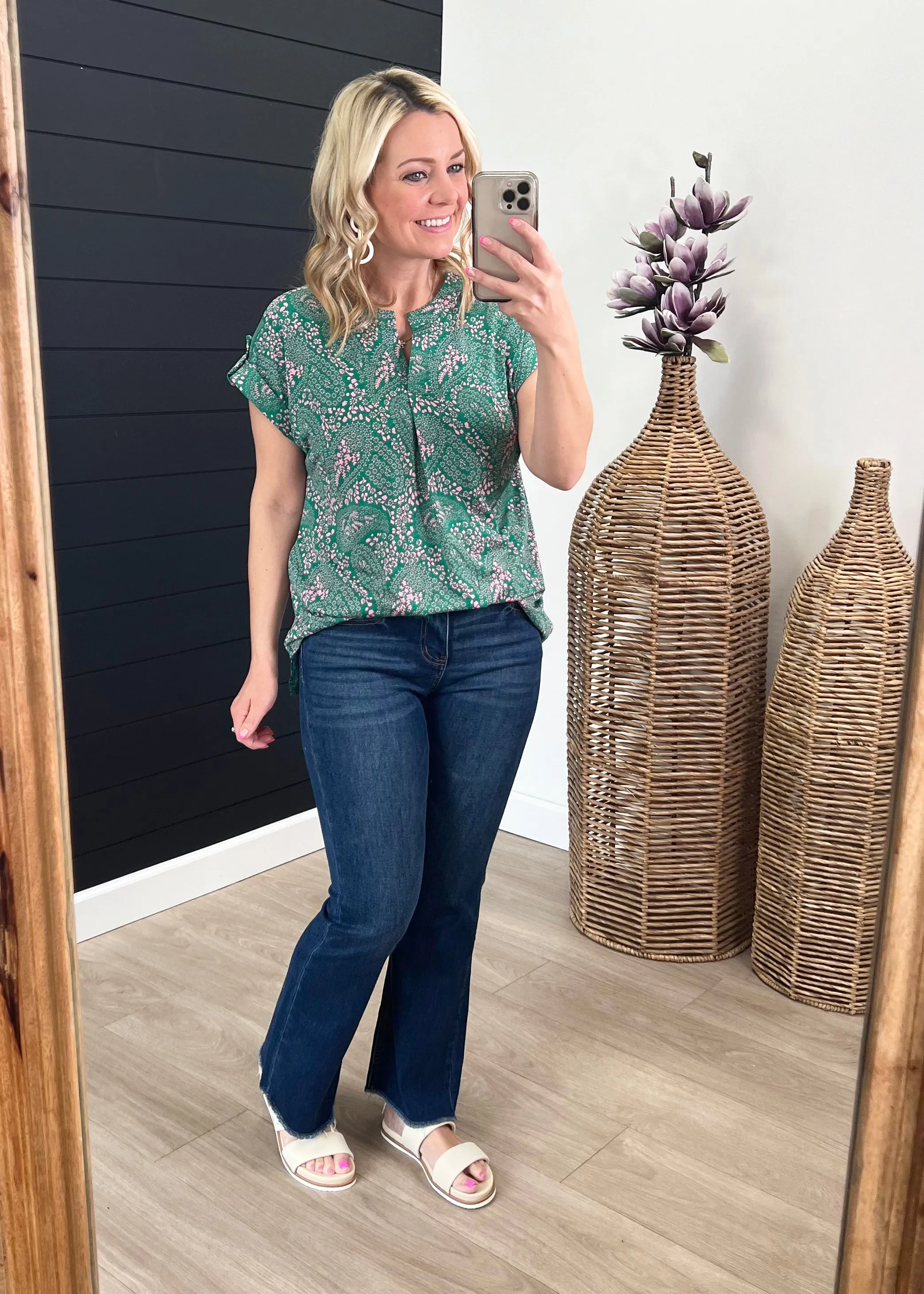 FINAL SALE - Kelly Green & Pink Wrinkle Free Top