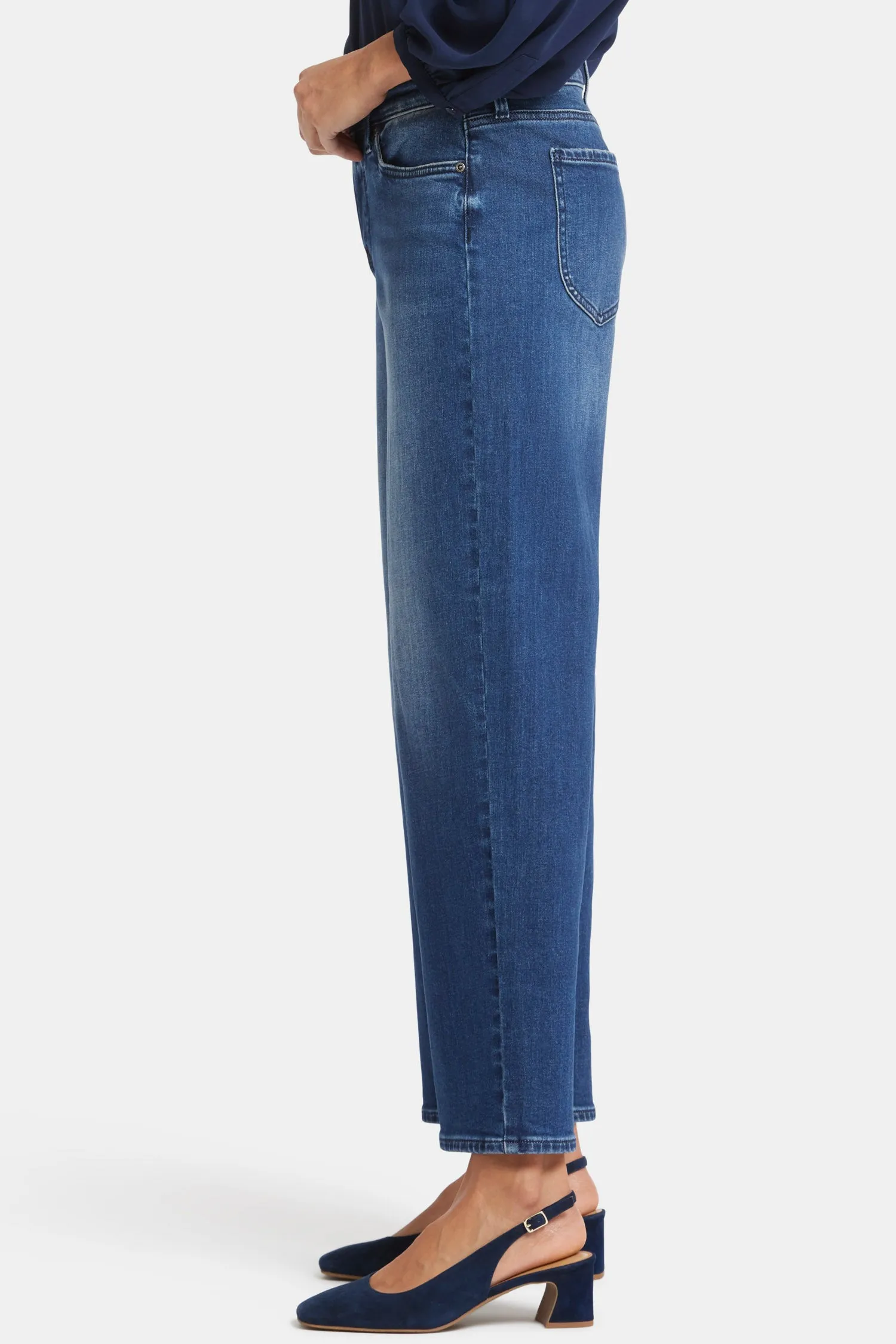 Jemma Barrel Jeans In Petite - Moonlight