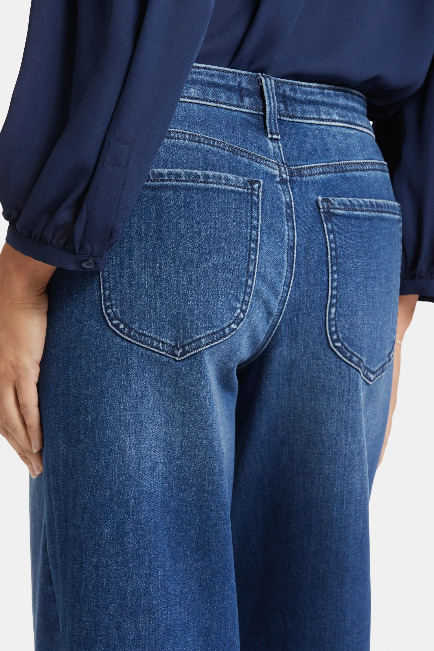 Jemma Barrel Jeans In Petite - Moonlight