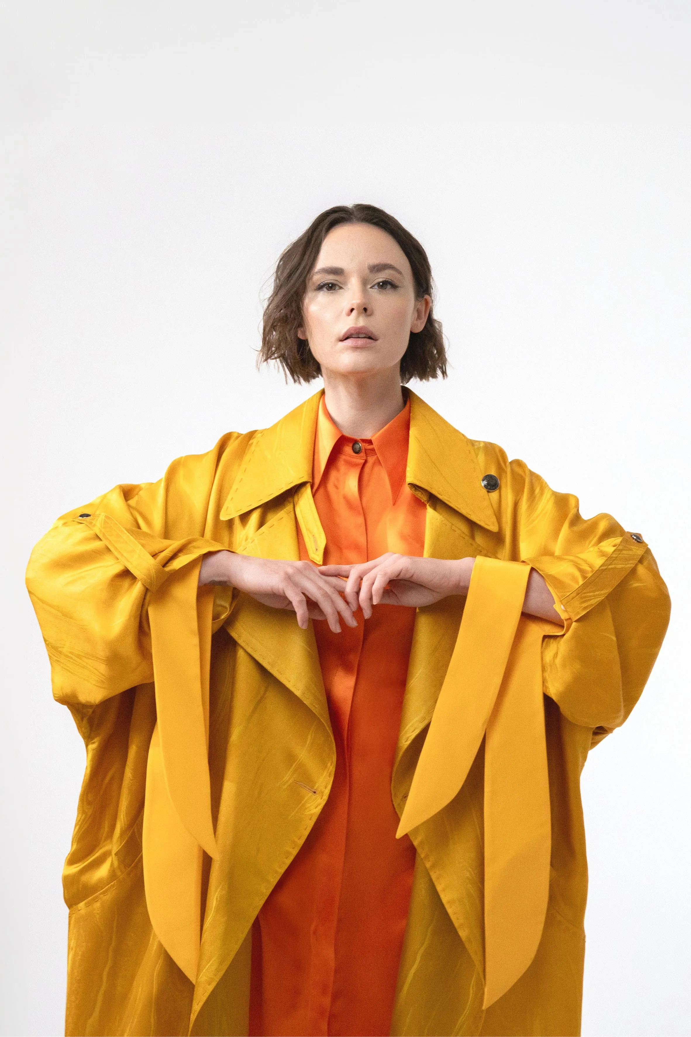 LINQ yellow marble - silk oversize fluid coat