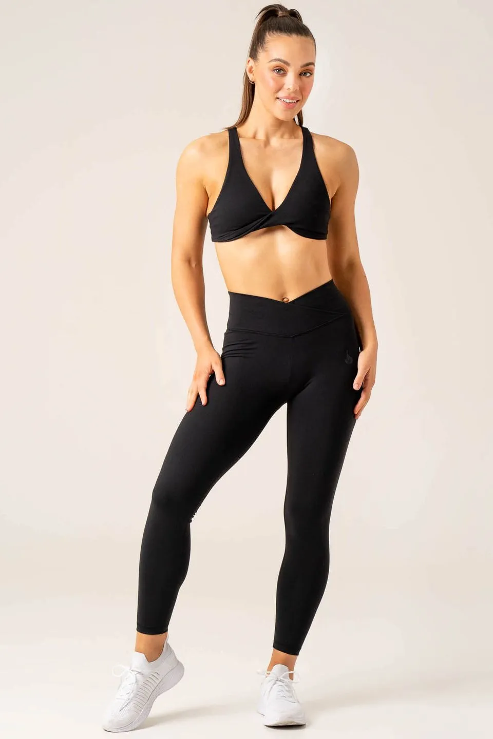 Momentum Cross Over Scrunch Leggings | Black