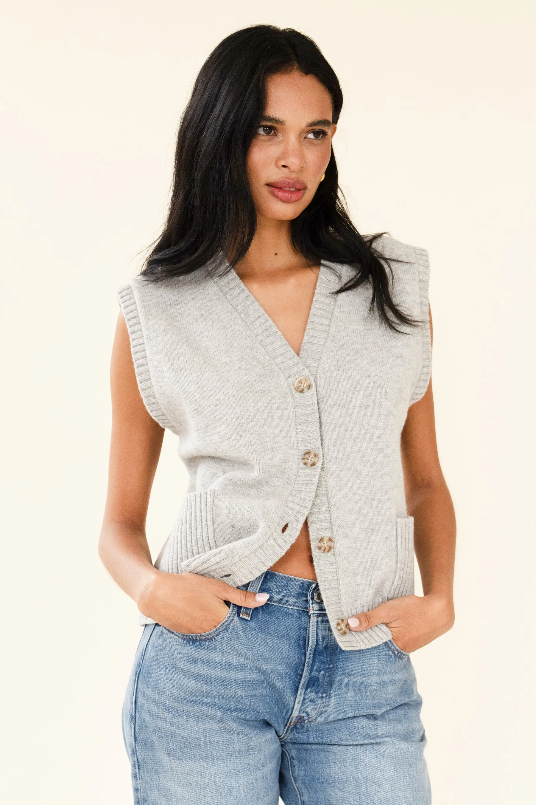 PHOEBE VEST - GREY