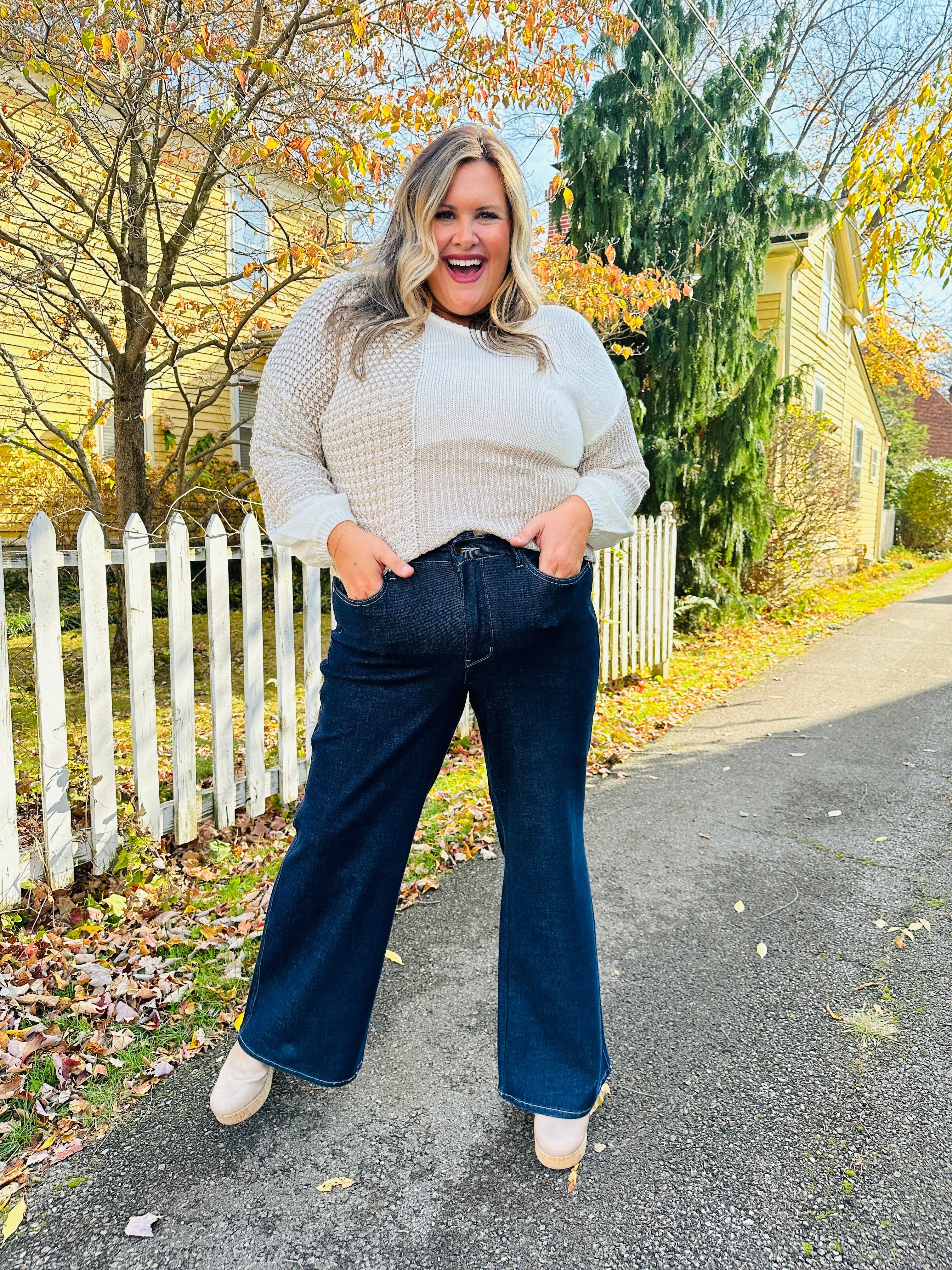 REG/CURVY Trendsetter Retro Wide Leg Tummy Control Jeans