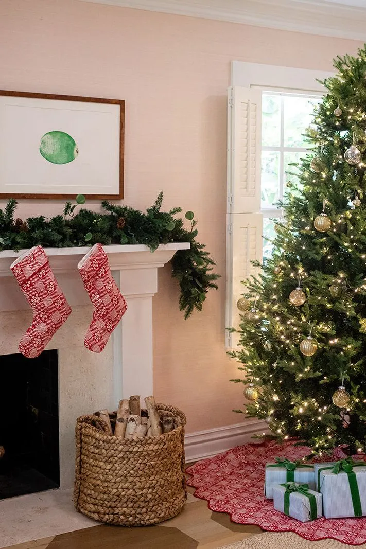 Rouge Patchwork Tree Skirt