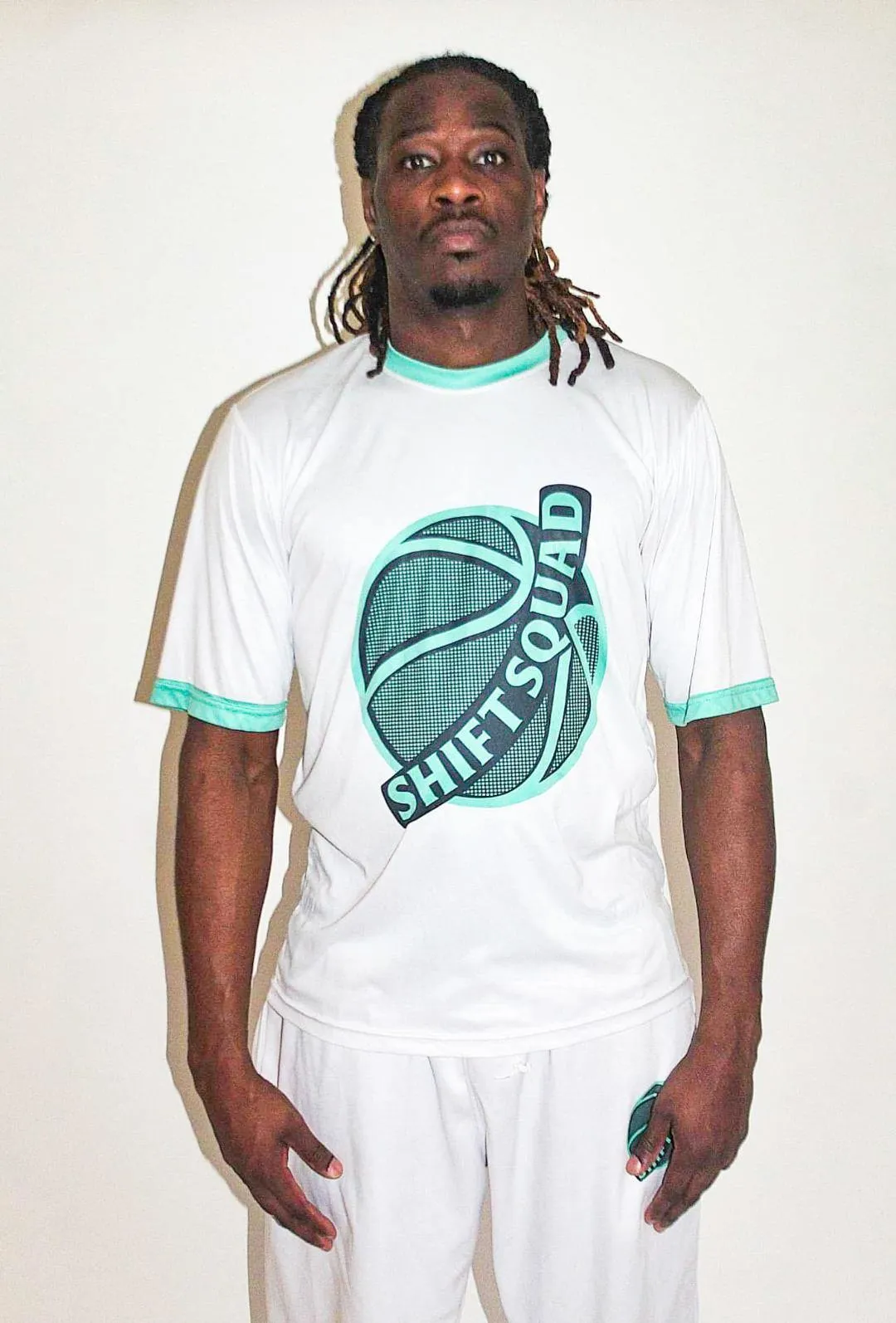 Shiftsquad Game-Ready Basketball Set – Performance Tee & Sweatpants