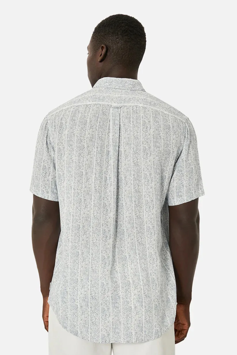 The Belem Short Sleeve Shirt - White/Navy (More a light blue!)