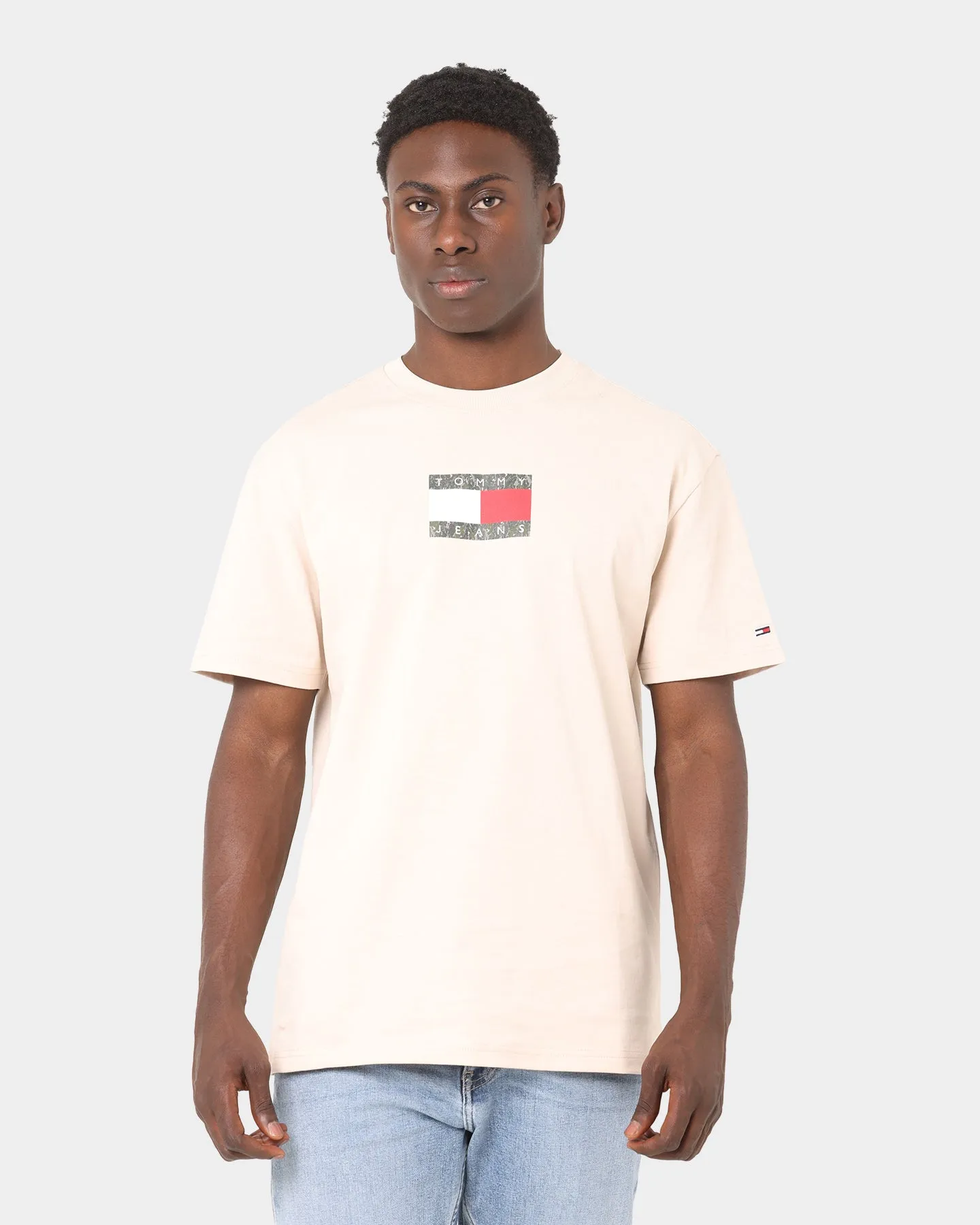 Tommy Jeans Camo Flag Script T-Shirt Smooth Stone