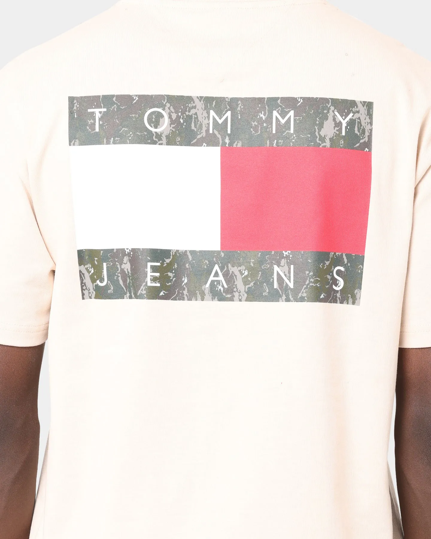 Tommy Jeans Camo Flag Script T-Shirt Smooth Stone