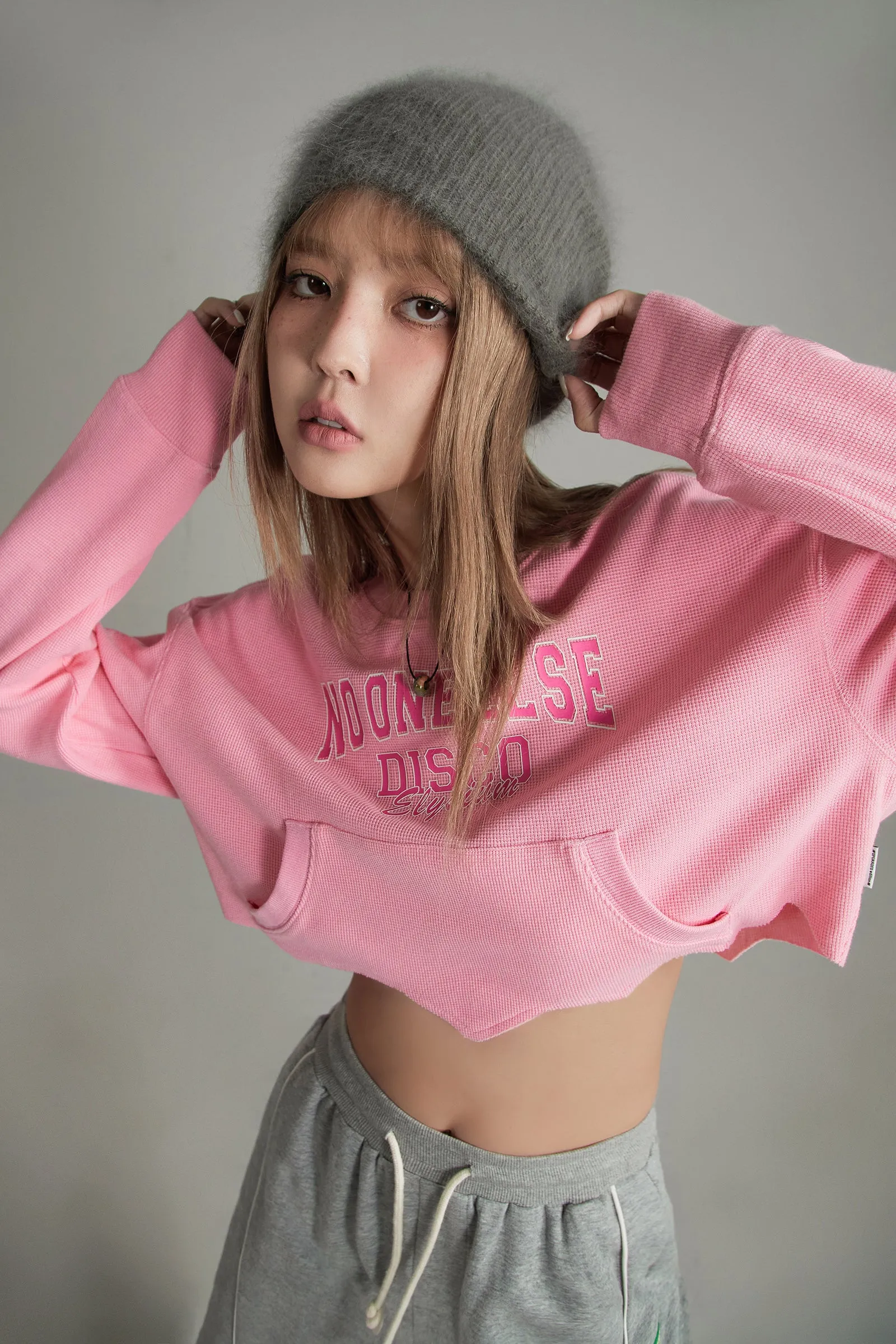 Wavy Edge Long Sleeve Crop Sweatshirt