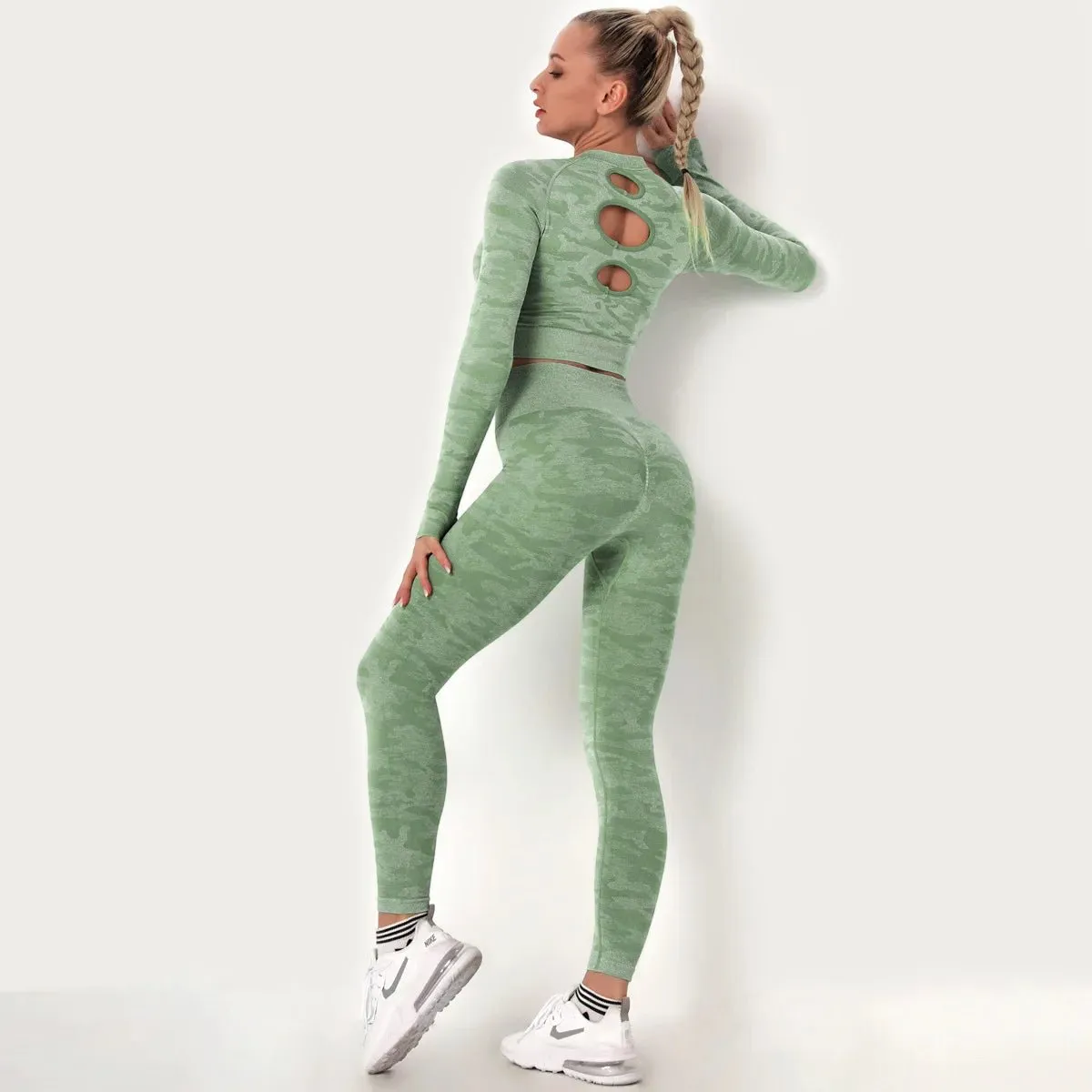 Women’s Camouflage Activewear Yoga Suit - 2 Pc Backless Long Sleeve Top & Seamless Leggings Set - Workout Clothes for Women